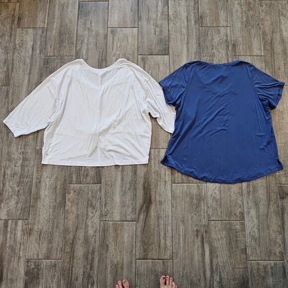 Athleta Tops Womens Size 1X Lot of 2 Twist Front 3/4 Sleeve Navy V Neck Tee - Picture 2 of 14